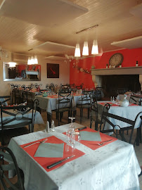 Atmosphère du Restaurant français Auberge De Montalivet à Montmeyran - n°7