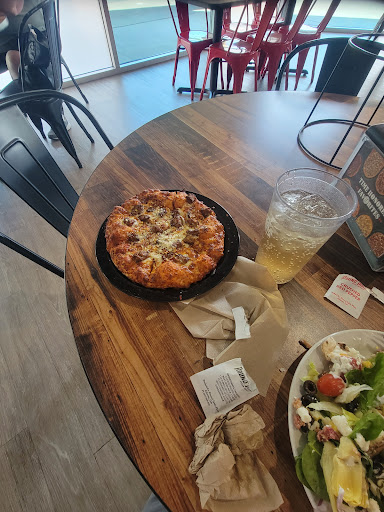 Pizza Restaurant «Round Table Pizza», reviews and photos, 3276 NW Plaza Rd, Silverdale, WA 98383, USA