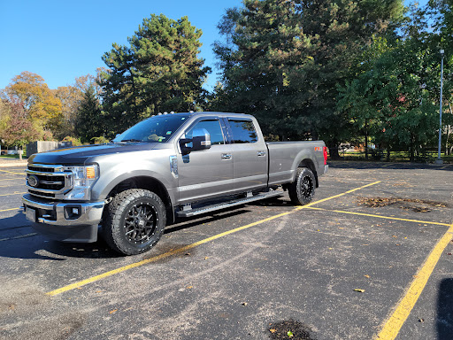 Tire Shop «Discount Tire», reviews and photos, 42990 Grand River Ave, Novi, MI 48375, USA