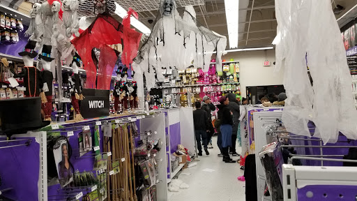 Shopping Mall «South Bay Center», reviews and photos, 8 Allstate Rd, Boston, MA 02118, USA