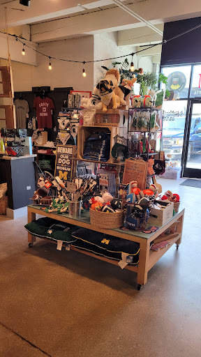Pet Supply Store «3 Dogs 1 Cat», reviews and photos, 2472 Riopelle St, Detroit, MI 48207, USA