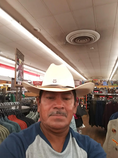 Home Improvement Store «Tractor Supply Co.», reviews and photos, 1212 N Queen St, Martinsburg, WV 25404, USA