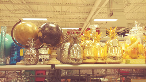 Department Store «T.J. Maxx», reviews and photos, 160 Everett Ave, Chelsea, MA 02150, USA