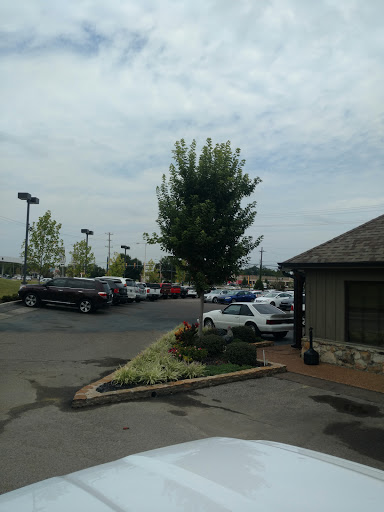 Used Car Dealer «Collierville Auto Center», reviews and photos, 651 W Poplar Ave, Collierville, TN 38017, USA