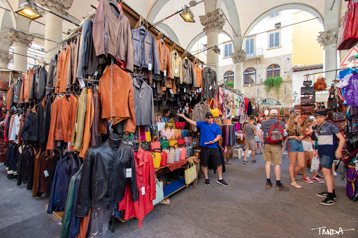 Mercato galleggiante Firenze