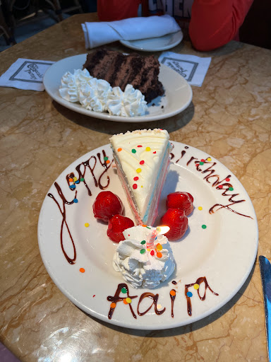 Restaurant «The Cheesecake Factory», reviews and photos, 1440 Plaza Pl, Southlake, TX 76092, USA