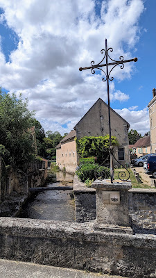 Pont sur la Druyes à Druyes-les-Belles-Fontaines