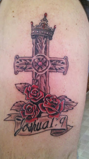 Tattoo Shop «The Shop», reviews and photos, 141 S Grand Ave, Fowlerville, MI 48836, USA