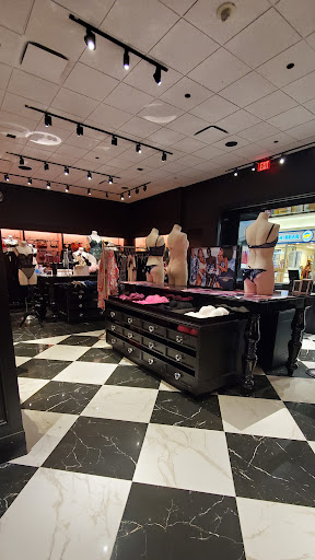 Shopping Mall «The Maine Mall», reviews and photos, 364 Maine Mall Rd, South Portland, ME 04106, USA