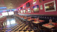 Atmosphère du Restaurant américain Memphis - Restaurant Diner à Hénin-Beaumont - n°16