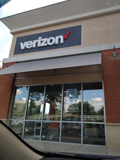 Cell Phone Store «Roswell Verizon Wireless», reviews and photos, 660 W Crossville Rd #100, Roswell, GA 30075, USA
