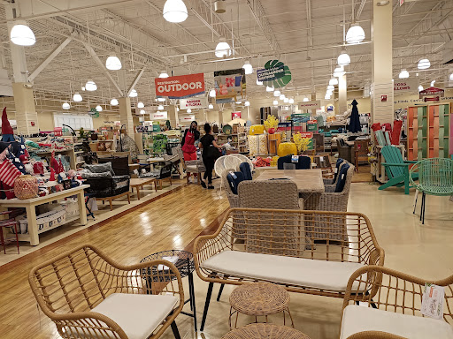 Department Store «HomeGoods», reviews and photos, 162 Everett Ave, Chelsea, MA 02150, USA