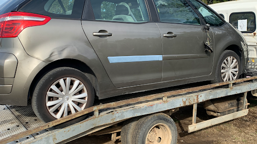 Photo 2 - Auto-pièces Benetto