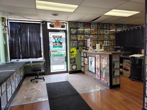 Tattoo Shop «Lady Luck Tattoo Studio», reviews and photos, 220 N Benton St, Woodstock, IL 60098, USA