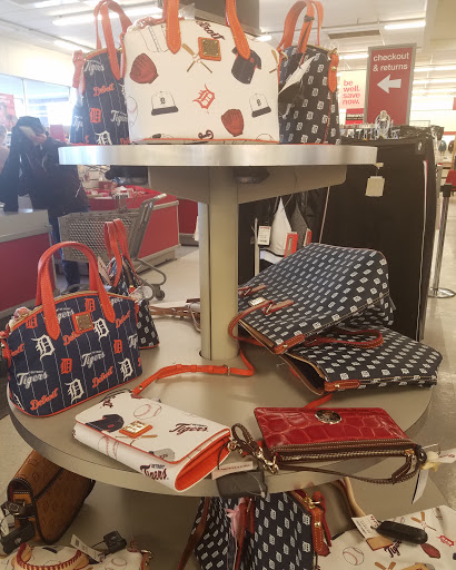 Department Store «T.J. Maxx», reviews and photos, 37055 Groesbeck Hwy, Charter Twp of Clinton, MI 48036, USA