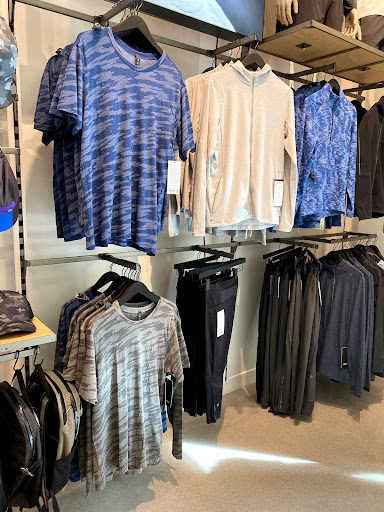 Sportswear Store «lululemon», reviews and photos, 8702 Keystone Crossing #21, Indianapolis, IN 46240, USA