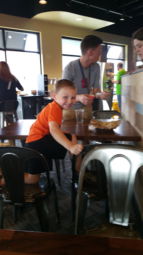 Mexican Restaurant «QDOBA Mexican Eats», reviews and photos, 905 Arnold Commons Dr, Arnold, MO 63010, USA