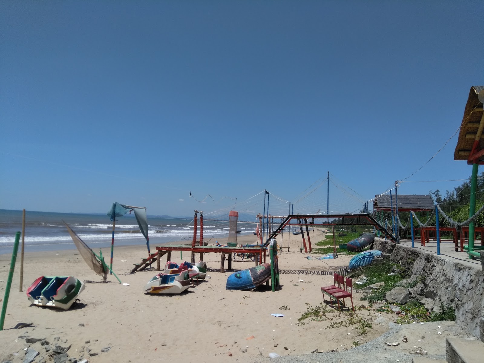 Canh Duong beach的照片 带有长直海岸