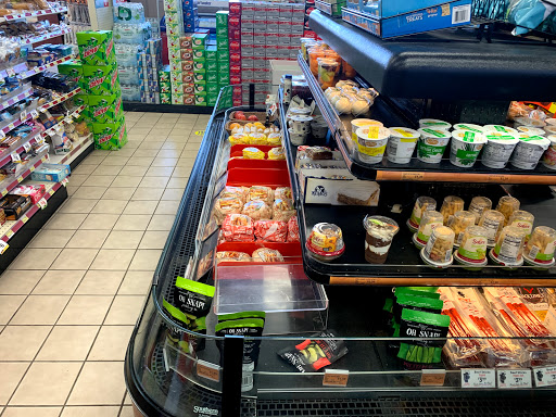 Convenience Store «Holiday Stationstores», reviews and photos, 9444 Lake Dr NE, Forest Lake, MN 55025, USA