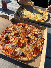 Plats et boissons du Pizzas à emporter Kiosque à Pizzas rond point de l'avion à Parçay-Meslay - n°2