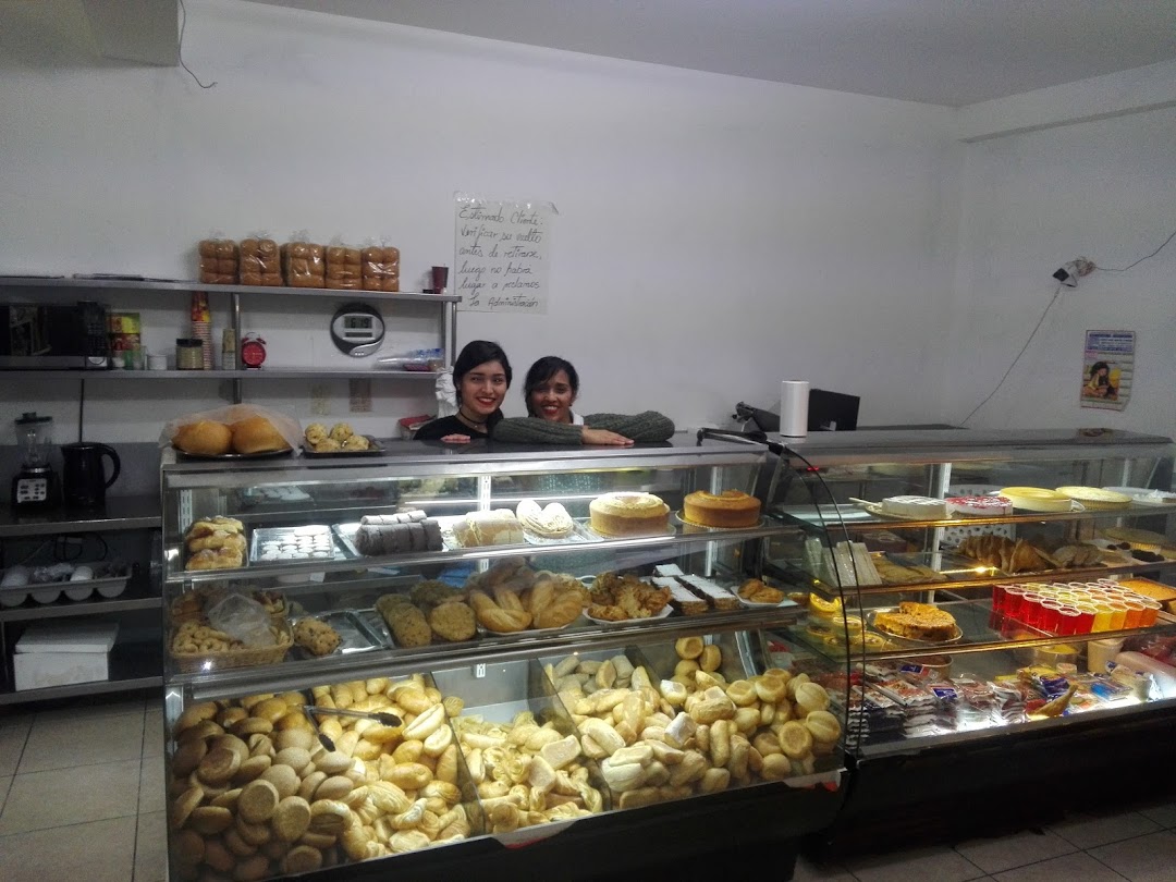 Panaderia y Pasteleria La Higuera