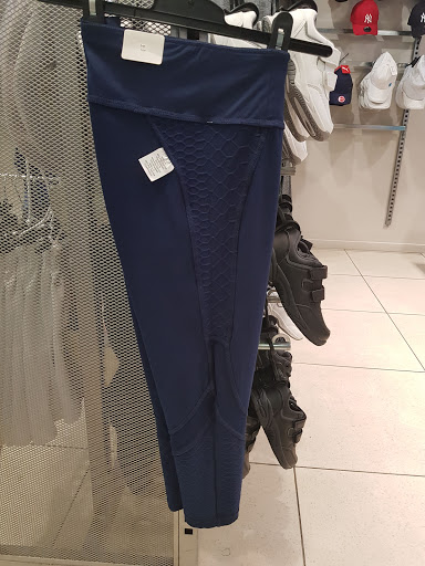 Stores to buy men's sweatpants Johannesburg