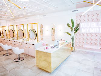 Sip & Dry - A Blow Dry Bar