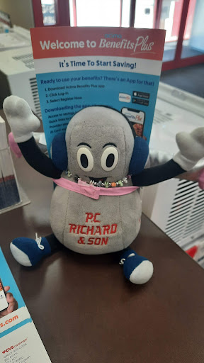 Appliance Store «P.C. Richard & Son», reviews and photos, 2095 Expy Drive N, Hauppauge, NY 11788, USA