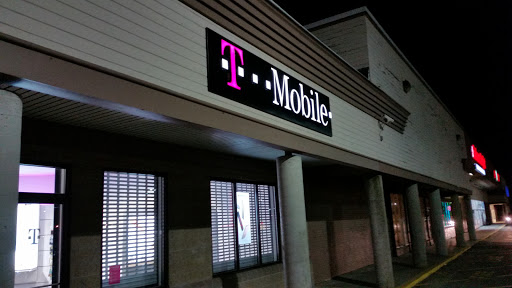 Cell Phone Store «T-Mobile», reviews and photos, 73 Winthrop Ave, Lawrence, MA 01843, USA