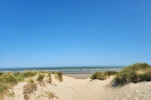 Oostduinkerke strand image
