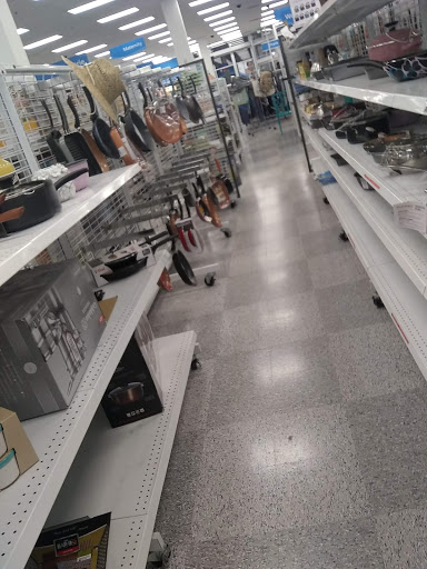 Clothing Store «Ross Dress for Less», reviews and photos, 11310 W Florissant Ave, Florissant, MO 63033, USA