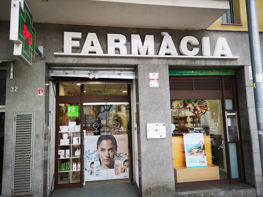 Información y opiniones sobre Farmacia Dorado Betes de Arenys De Mar