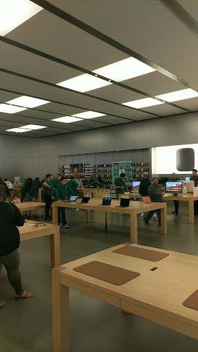 Computer Store «Apple Los Cerritos», reviews and photos, 242 Los Cerritos Center, Cerritos, CA 90703, USA