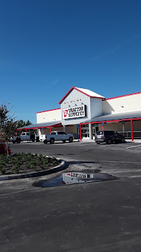 Tractor Supply Co. - Photo 8 - Car repair in Lutz, FL, Tampa