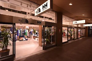 THE NORTH FACE / HELLY HANSEN Karuizawa Price Shopping Plaza image