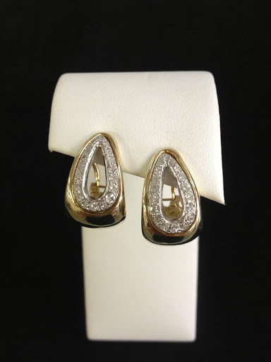 Jewelry Store «Folco Jewelers», reviews and photos, 1697 Acushnet Ave, New Bedford, MA 02746, USA