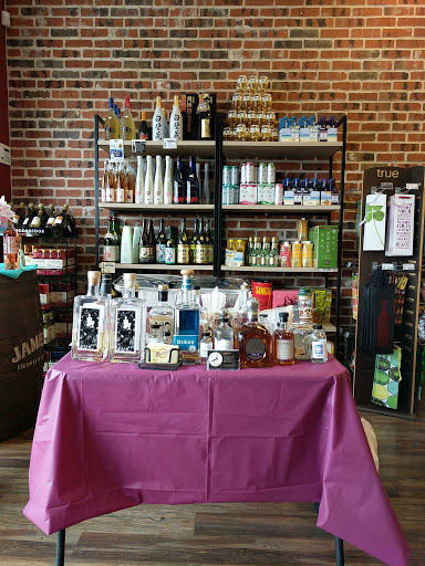 Wine Store «Red Gamay Wines & Liquors», reviews and photos, 45 Merrick Rd, Amityville, NY 11701, USA