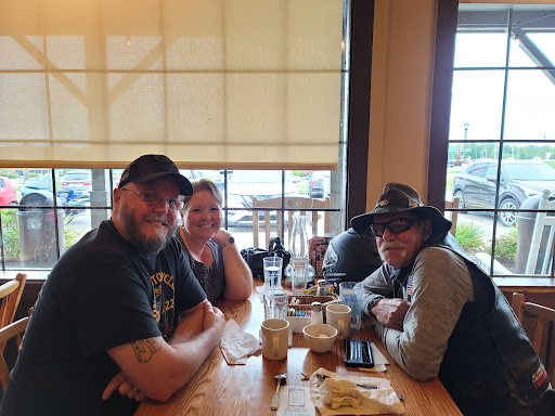 American Restaurant «Cracker Barrel Old Country Store», reviews and photos, 1047 Executive Dr, Elizabethtown, KY 42701, USA