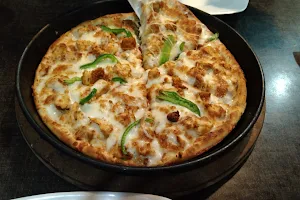 Pizza Souq image