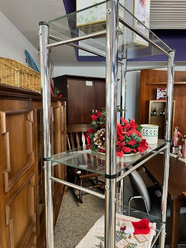 Consignment Shop «Design Furniture Outlet & Consignment», reviews and photos, 1928 Gulf to Bay Blvd, Clearwater, FL 33765, USA