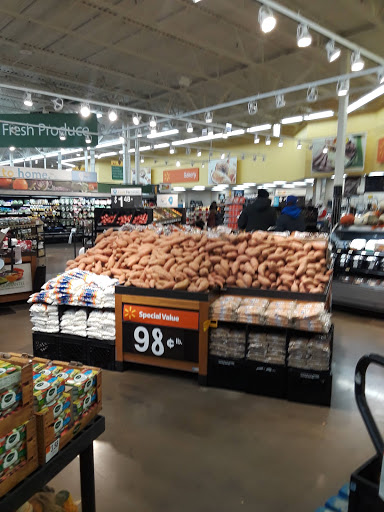 Department Store «Walmart Supercenter», reviews and photos, 8331 S Stewart Ave, Chicago, IL 60620, USA