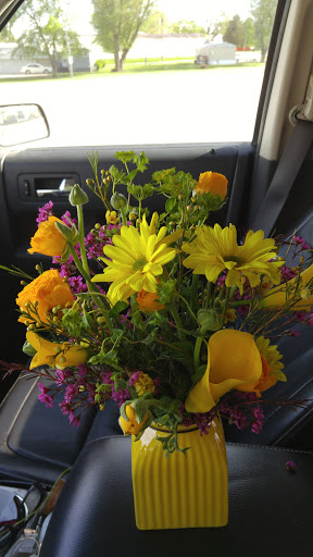 Florist «Platform 322», reviews and photos, 322 W Main St, Lexington, IL 61753, USA