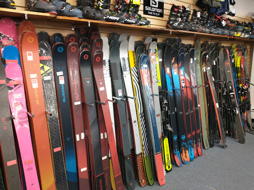 Ski Shop «Colorado Ski and Snowboard Shop», reviews and photos, 1160 Westfield St, West Springfield, MA 01089, USA