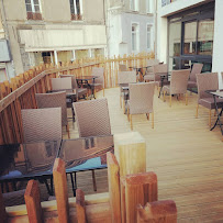Atmosphère du Restaurant Bistrot des Halles à La Chataigneraie - n°4