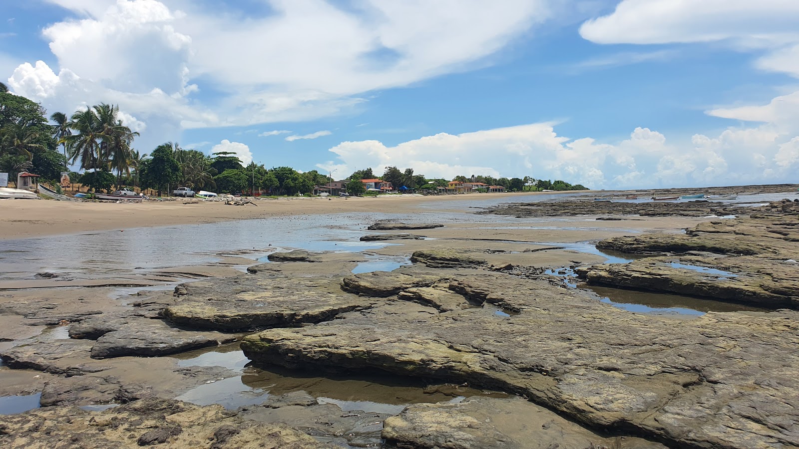 Fotografie cu Yeguada Beach cu drept și lung