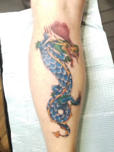 Tattoo Shop «Vanity Tattoo», reviews and photos, 28 S Western Ave, Carpentersville, IL 60110, USA