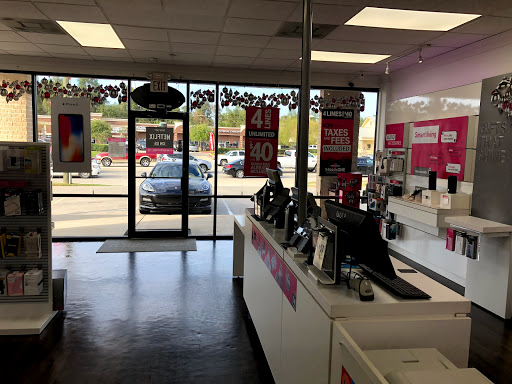 Cell Phone Store «T-Mobile», reviews and photos, 6311 Old FM 1488 Rd, Magnolia, TX 77354, USA