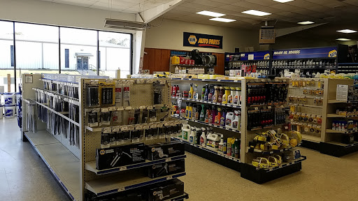 Auto Parts Store «NAPA Auto Parts - G & T Auto Parts Inc», reviews and photos, 1633 Bankhead Hwy, Carrollton, GA 30116, USA