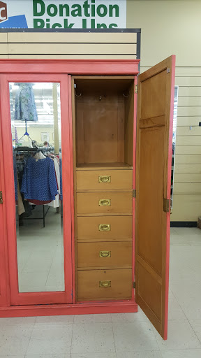 Thrift Store «TC Resale & Donation Thrift Store», reviews and photos, 5050 SE 82nd Ave, Portland, OR 97266, USA