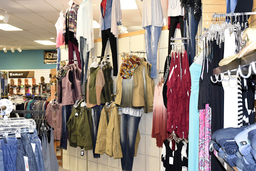 Pet Supply Store «Valley Vet Supply Retail Store», reviews and photos, 1118 Pony Express Hwy, Marysville, KS 66508, USA